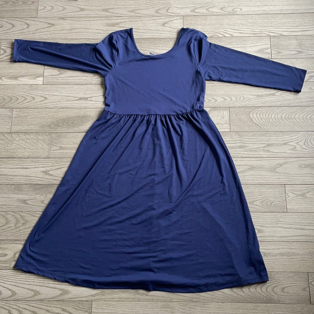 SCOOPED NECK DRESS